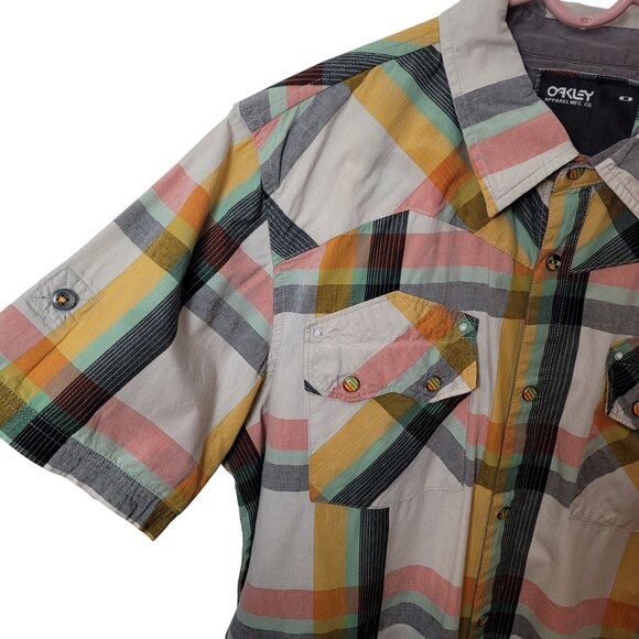 Oakley Mens Multicolor Plaid Short Sleeve Button-Up Shirt With Front Pockets - Picture 4 of 12